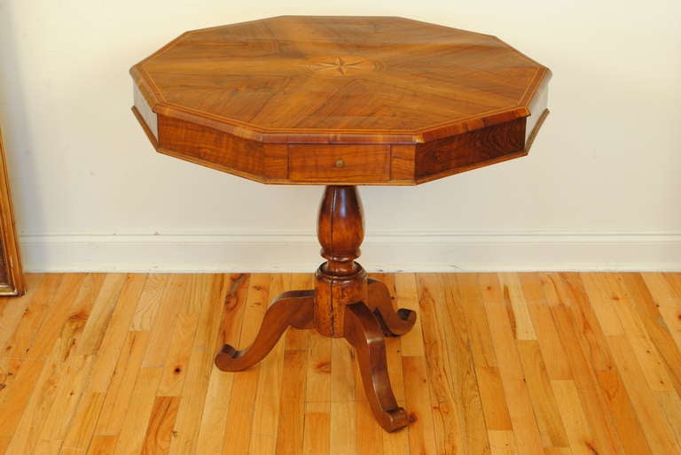 Italian Early 19thc. Neoclassic Walnut and Inlaid Decagonal Center Table
