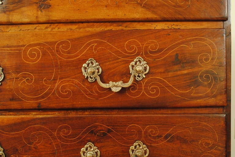 18th Century and Earlier Northern Italian Walnut and Inlaid Four-Drawer Commode, Early 18th Century