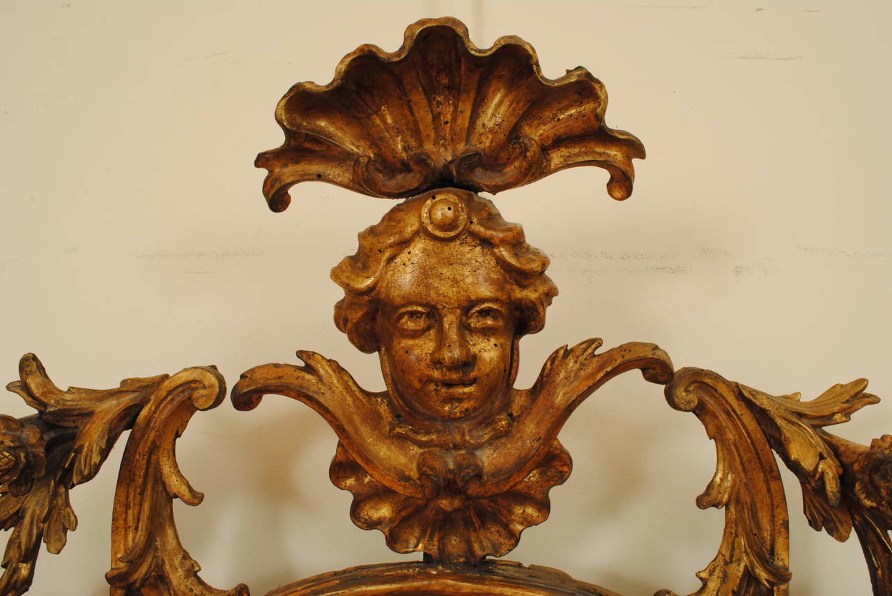 Sculpté Miroir italien, Toscana, style Louis XIV en bois doré sculpté, 18ème siècle en vente