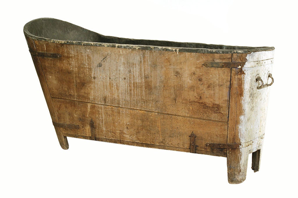 French A Restauration Period Painted Pinewood and Copper Lined Bathtub