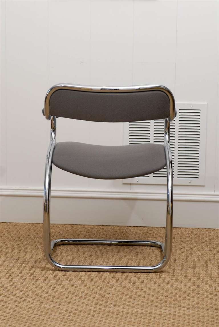 Grey Chrome Chair In Excellent Condition For Sale In Atlanta, GA