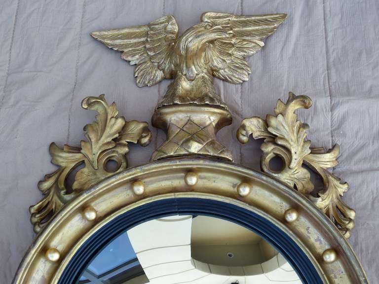 19th Century American Giltwood Carved Convex Mirror In Good Condition For Sale In Atlanta, GA