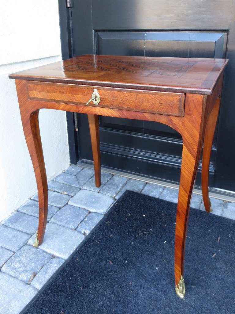 18th/19thC FRENCH LOUIS XV STYLE SIDE TABLE WITH PARQUETRY INLAY