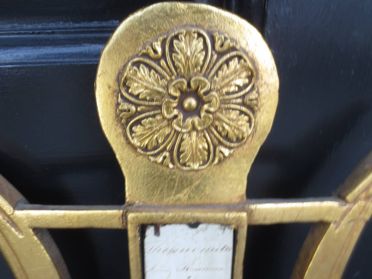 Exceptional Early 19th Century Giltwood Barometer In Good Condition For Sale In Atlanta, GA
