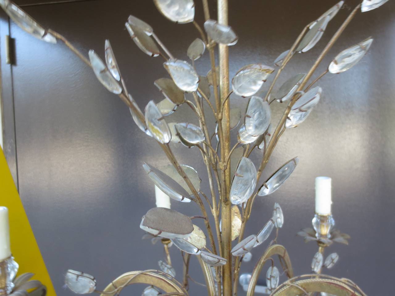 BAGUES CHANDELIERS DE MAISON DU MOYEN-ORIENT:: circa 1950s
