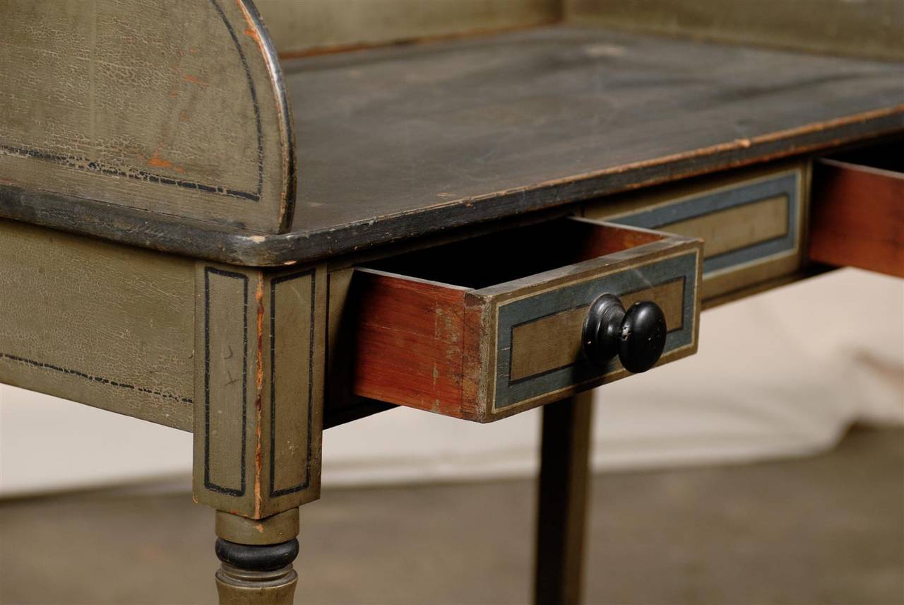 Early 19th Century Painted Wash Stand 1