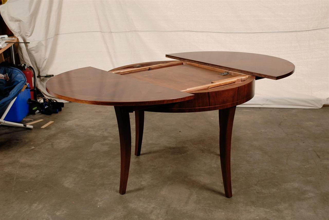 Inlay Late 19th/Early 20th Century Austrian Style Round Walnut Extension Dining Table