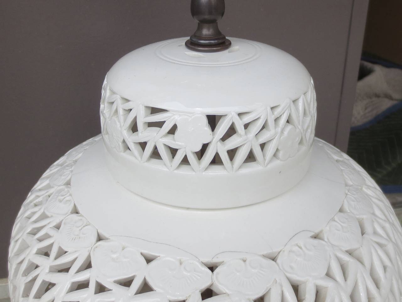white porcelain lamps