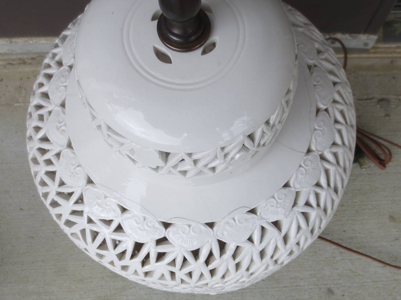 Mid-20th Century Pair of 1940s Chinese White Porcelain Reticulated Lamps