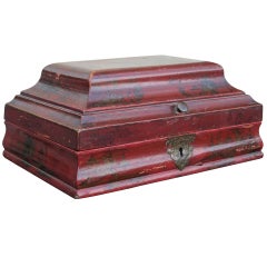 18th Century English Painted Chinoiserie Box