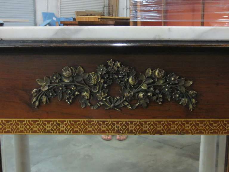 Early 19th Century Fine Classical Marble-Top Mahogany Pier Table In Good Condition In Atlanta, GA