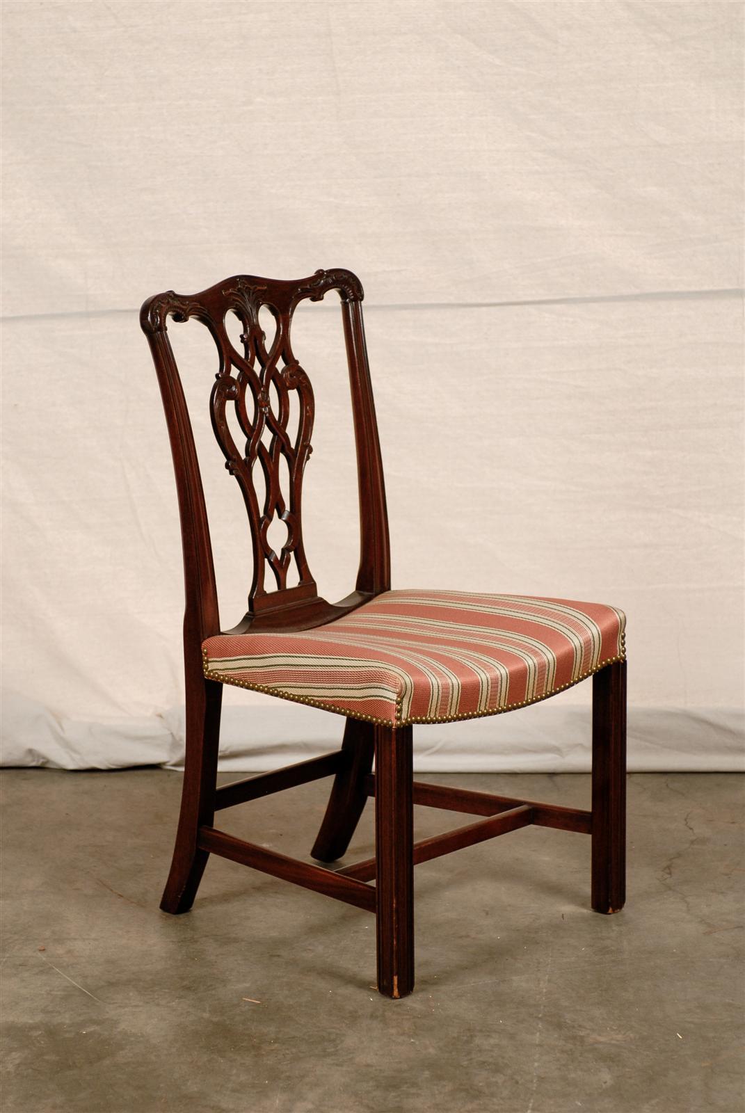 English Georgian Set of Six Dining Chairs, circa 1820 In Good Condition In Atlanta, GA