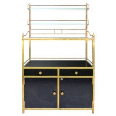 MID C BLACK & BRASS BAR WITH GLASS SHELVING