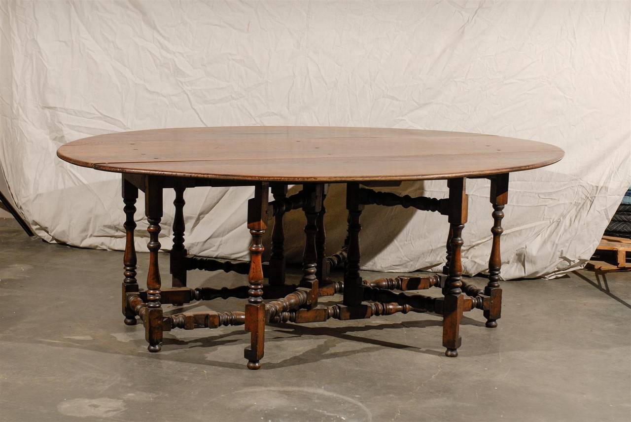 20thC LARGE OLD GATELEG TABLE ( When open each leaf is 18.5