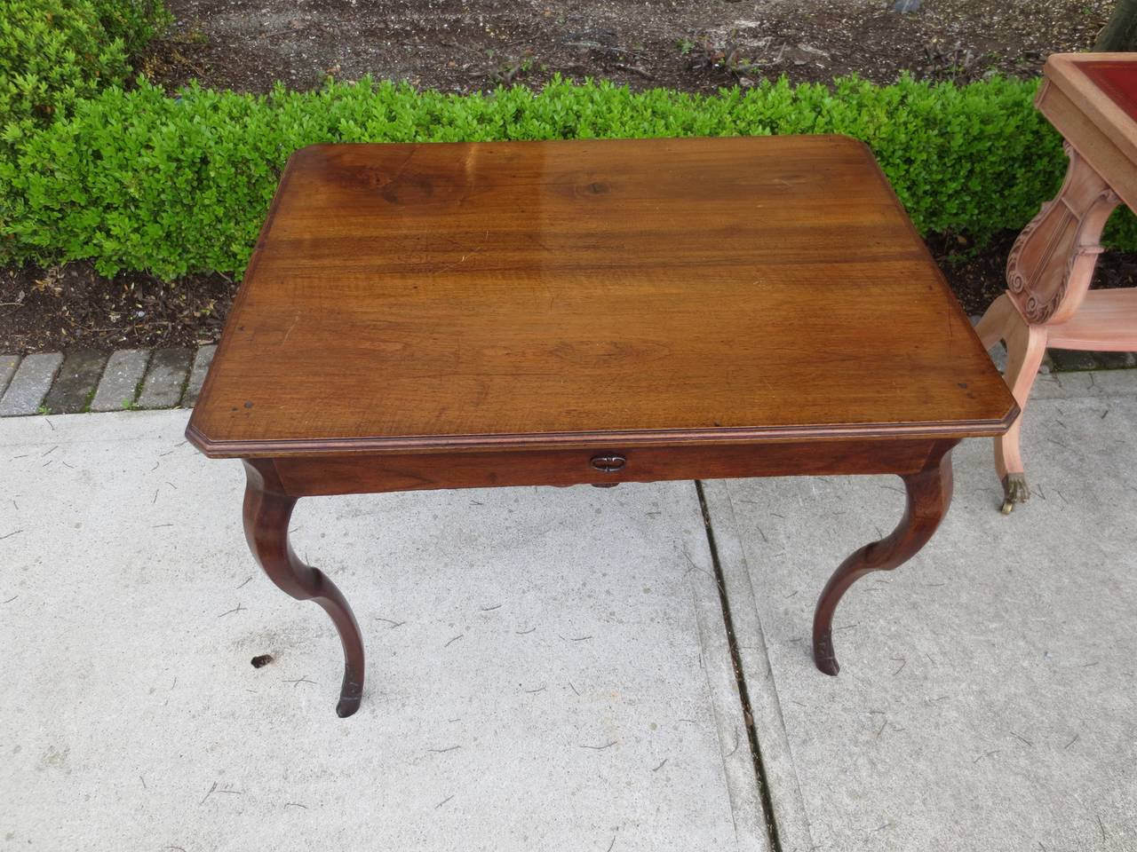 19th Century French Writing Table In Excellent Condition In Atlanta, GA