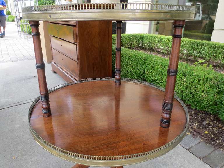 18th-19th Century Two-Tier Round Dumbwaiter with Pierced Brass Gallery In Good Condition For Sale In Atlanta, GA