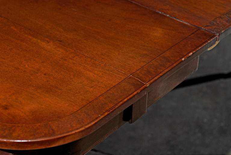 19th Century George III, Inlaid Mahogany Extension Dining Table with Five Leaves 2