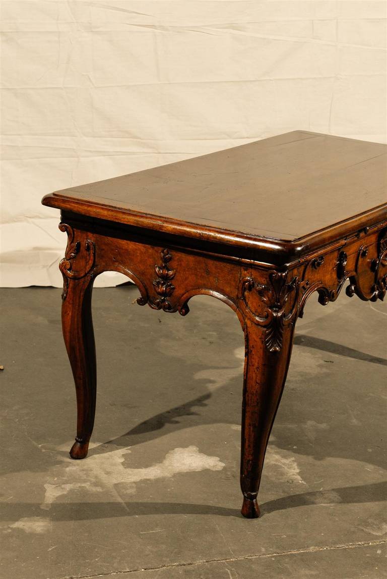 Finely Carved 18th/19th Century French Regence Fruitwood Console Table For Sale 1