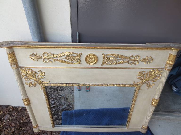Very Elegant 19th Century Regency Painted & Gilt Mirror In Good Condition For Sale In Atlanta, GA