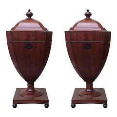 Antique Pair Of Early 19thc Federal Inlaid & Figured Mahogany Knife Urns