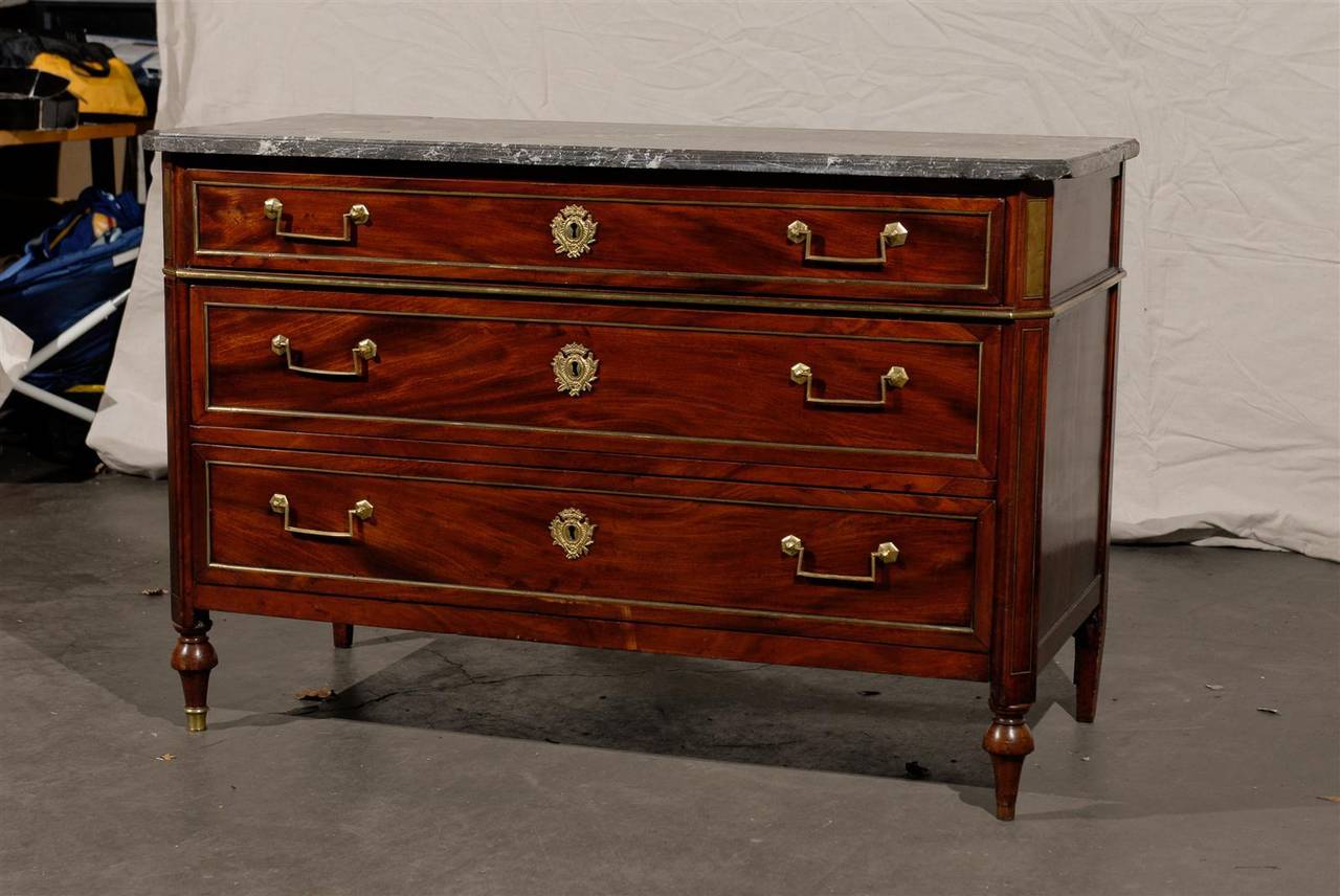 French Marble-Top Mahogany Directoire Commode, circa 1800 2