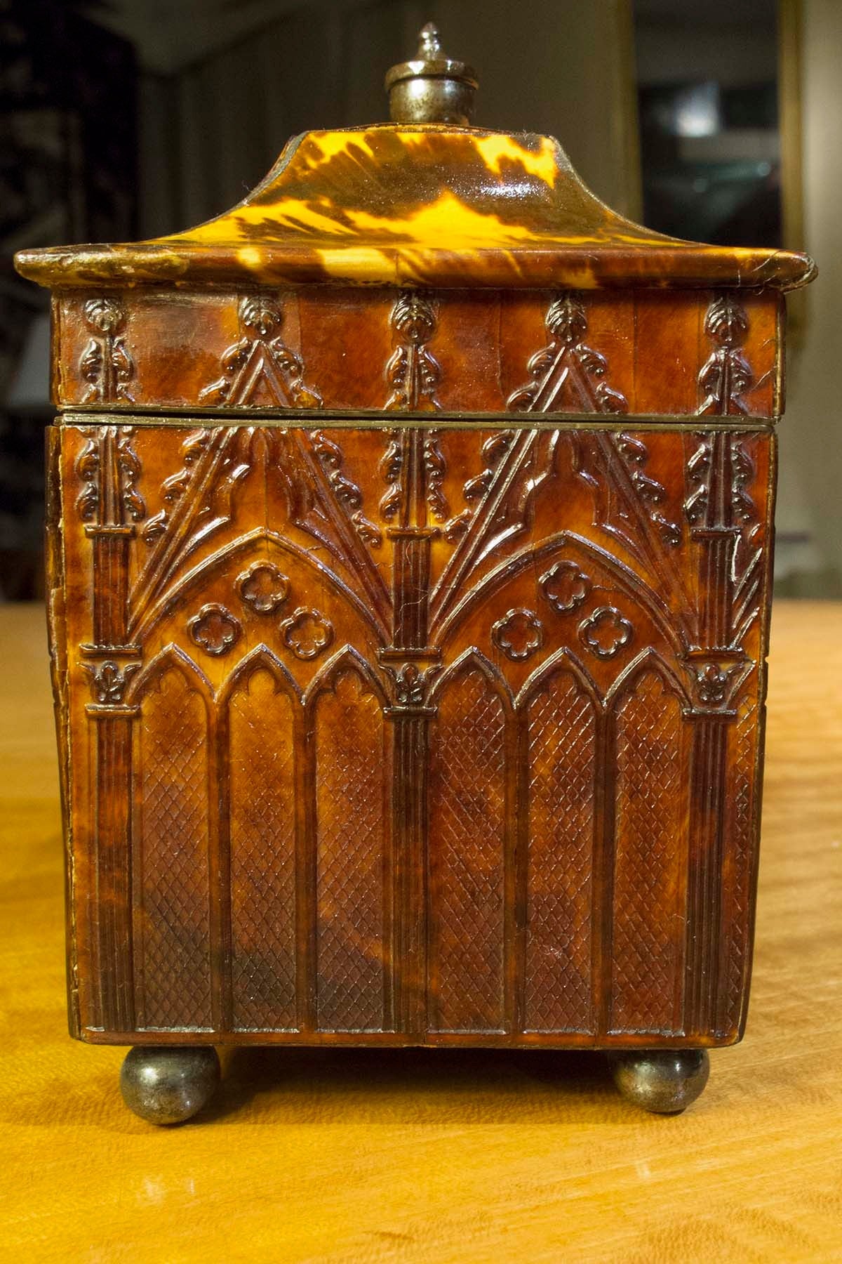 George III Rectangular Pressed Tortoiseshell Tea Caddy with Brass Finial