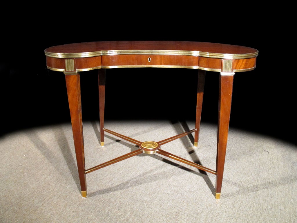 Russian Jacob Style Neoclassical Kidney Table. Circa 1810 1
