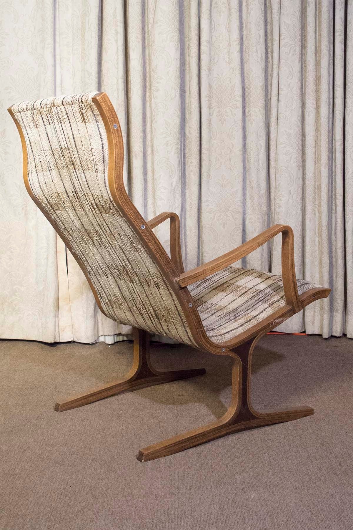 # ZA645 - Tendo Mokko designed armchair and rocker. The,
60 year old Japanese firm, known for ply and bentwood furniture, are best known for manufacturing the warm and Minimalist Butterfly Stool by Sori Yanagi. All their pieces exude exquisite