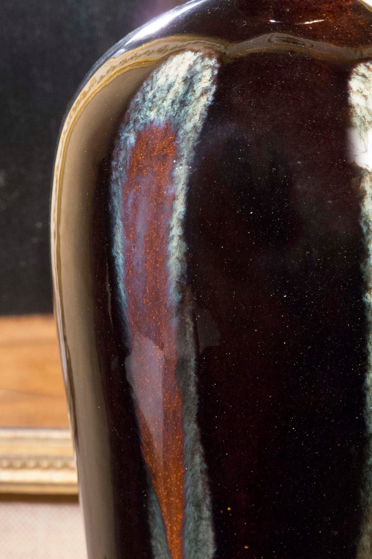 Black Lacquer Vases 20th Century, Pair In Excellent Condition In New York, NY