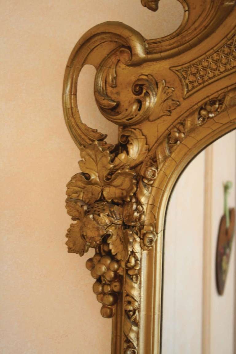 American Victorian Gilt Hall Mirror, Mid-19th Century In Good Condition In New York, NY