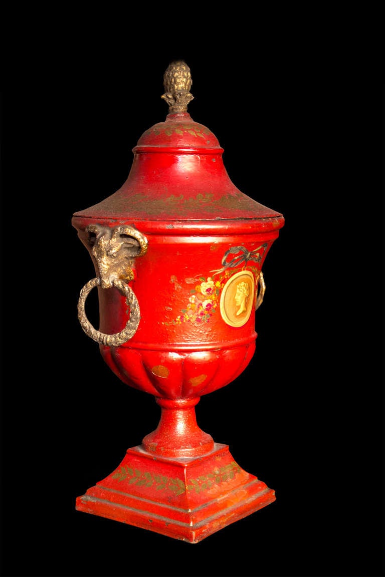 Pair of Red Tole Urns and Flower Holder, circa 1810 In Good Condition In New York, NY