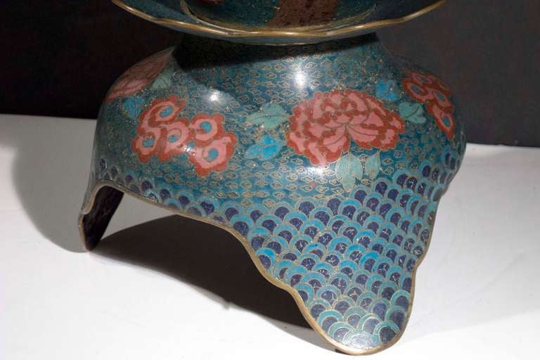 Chinese Polychrome Cloisonnés Vase, circa 1850 For Sale 4