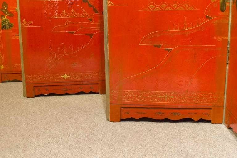 20th Century Chinoiserie Red Lacquerand Gold Painted EIght-Panel Screen