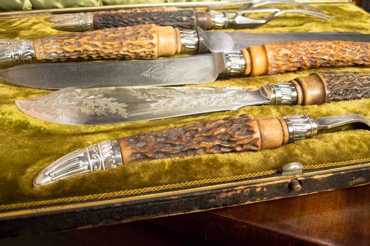 English Victorian Carving Set, circa 1880 In Excellent Condition In New York, NY