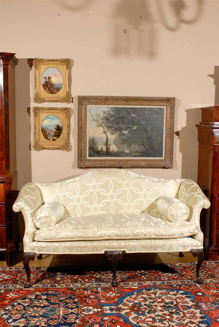 American Antique Settee In Excellent Condition In Chamblee, GA