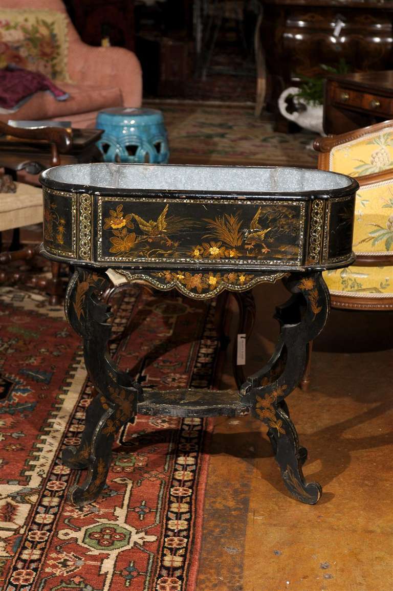 English Chinoiserie Jardiniere In Good Condition In Chamblee, GA