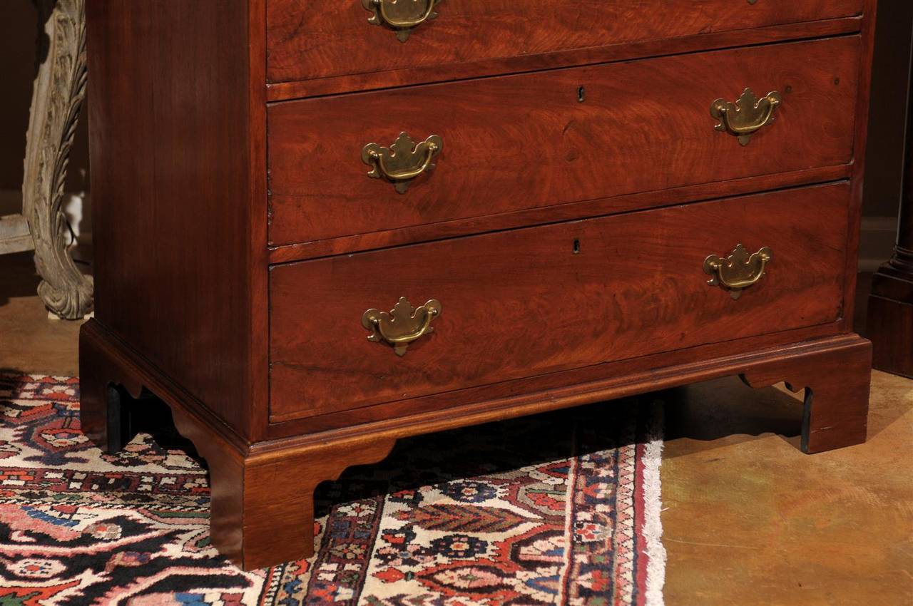 George lll Mahogany Chest of Drawers In Excellent Condition In Chamblee, GA