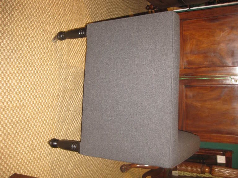 Ebonized Corner Chair In Good Condition For Sale In Stamford, CT