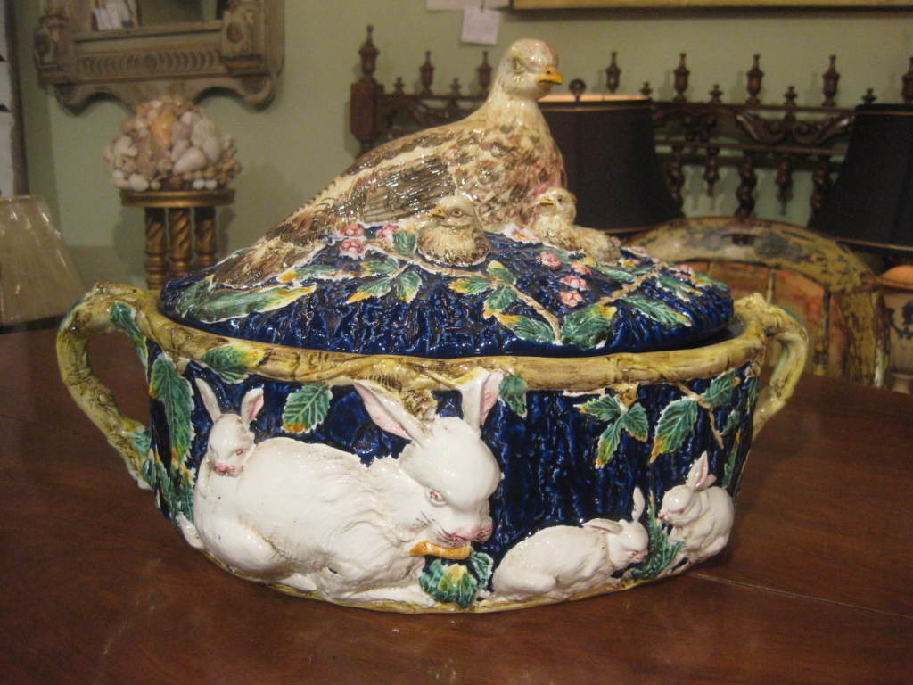 Tureen With Rabbits And Birds In Good Condition In Stamford, CT