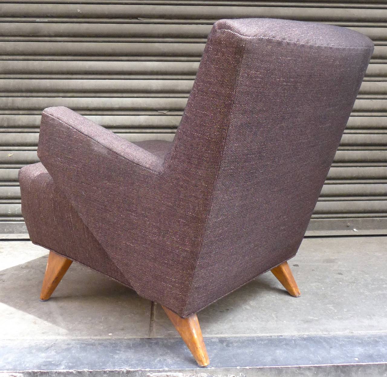 Pair of Early Jens Risom Lounge Chairs for Knoll In Good Condition In New York, NY