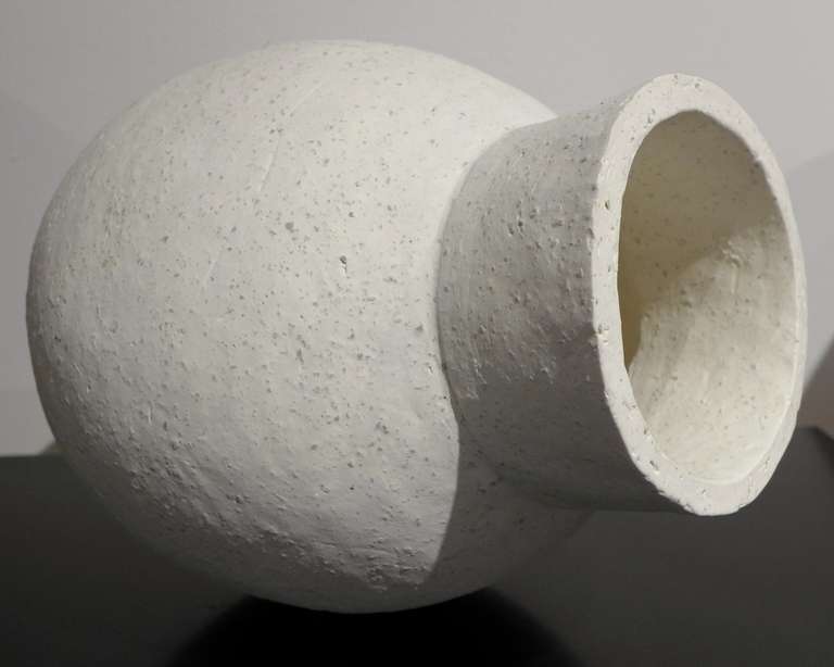 Modern Porcelain Vessel by Sonja Duo-Meyer