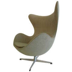 Arne Jacobsen "Egg" Chair Arne Jacobsen "Egg" Chair