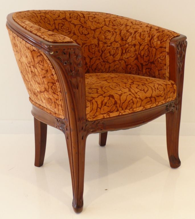 French Elegant Carved Wood Louis Majorelle Chair