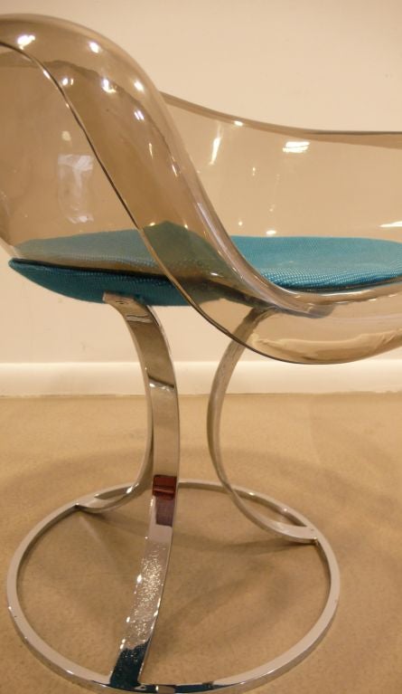 Pair of Peter Hoyte Lucite and Chrome Chairs In Good Condition In New York, NY