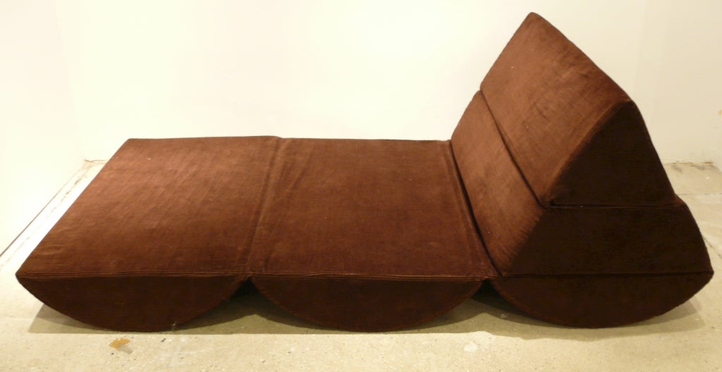 Cubo Adjustable Cushion by Johannes Larsen 1
