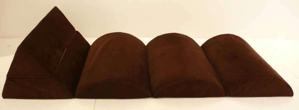Cubo Adjustable Cushion by Johannes Larsen 2