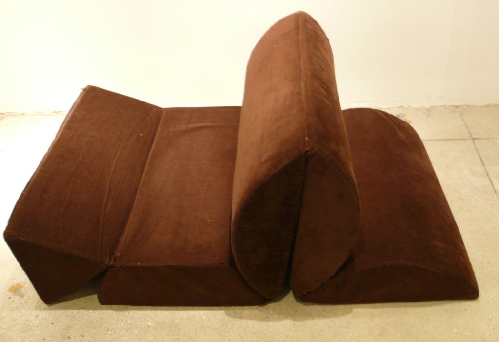 Cubo Adjustable Cushion by Johannes Larsen 3