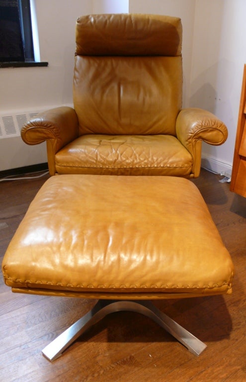 De Sede Leather Lounge Chair and Ottoman