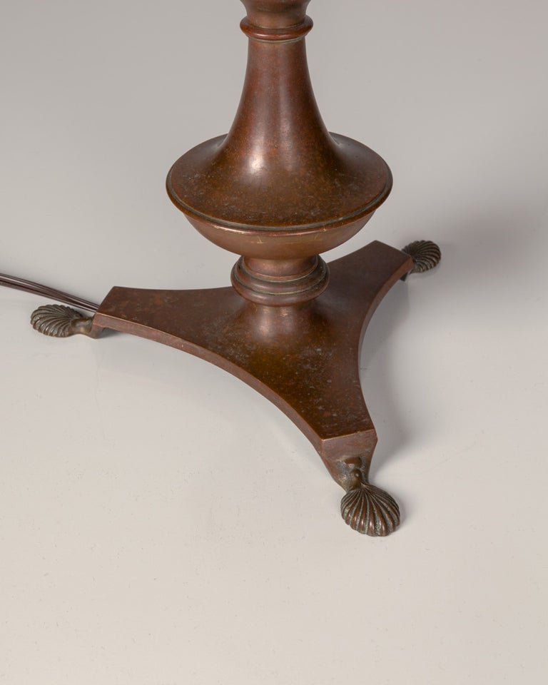 Cast Early 20th Century Baroque Bronze Table Lamp with a Tripod Base, Circa 1900s