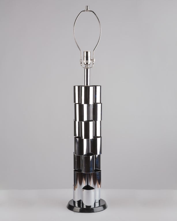 ATL1844
A polished chrome table lamp of overlapping curled lobes.

Dimensions:
Overall: 35-3/4